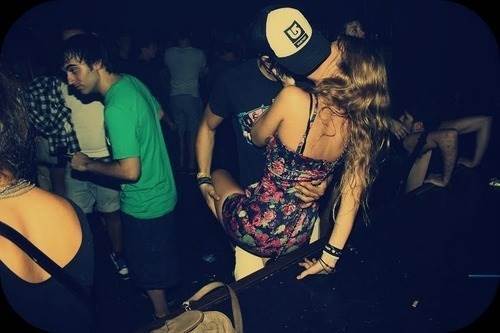 College kids making out 635509225184288413-2108767667_tumblr_lw6darc6Hu1r23beq.imgopt1000x70